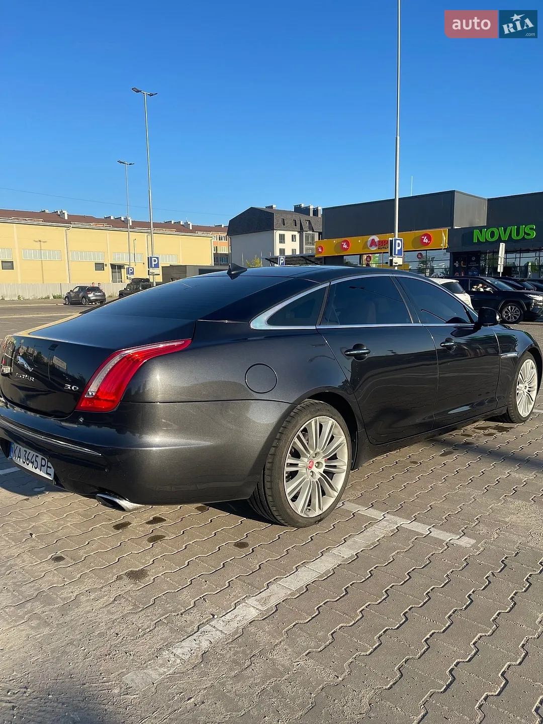 2013 Jaguar XJ - мініатюра 10