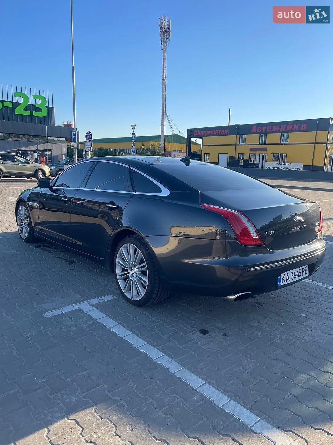2013 Jaguar XJ - мініатюра 13