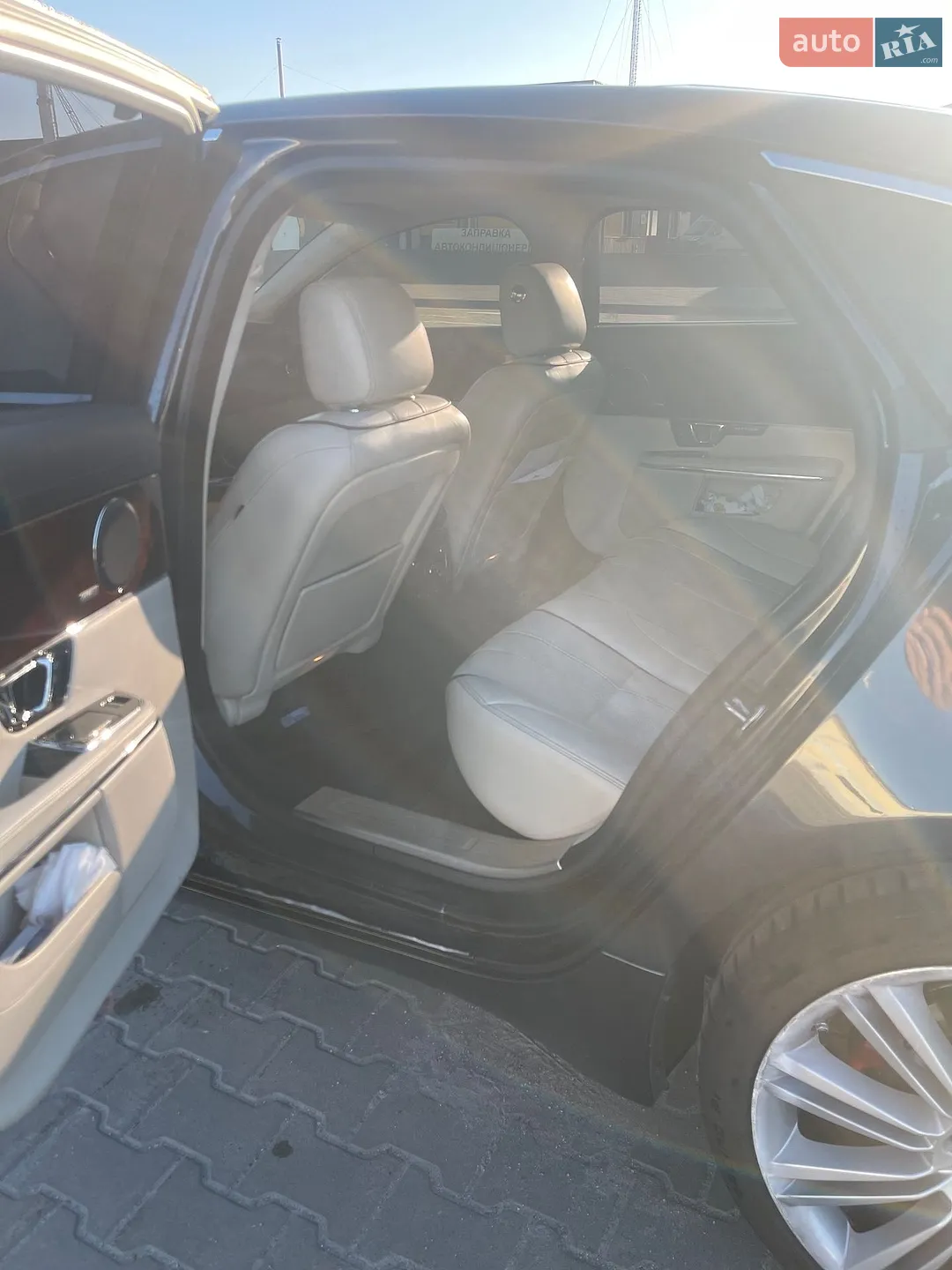 2013 Jaguar XJ - мініатюра 16