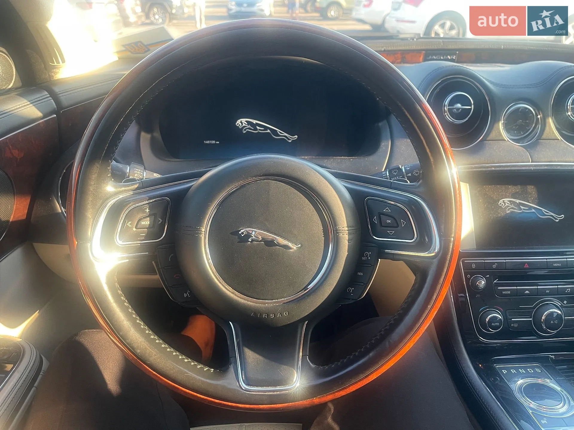 2013 Jaguar XJ - мініатюра 23