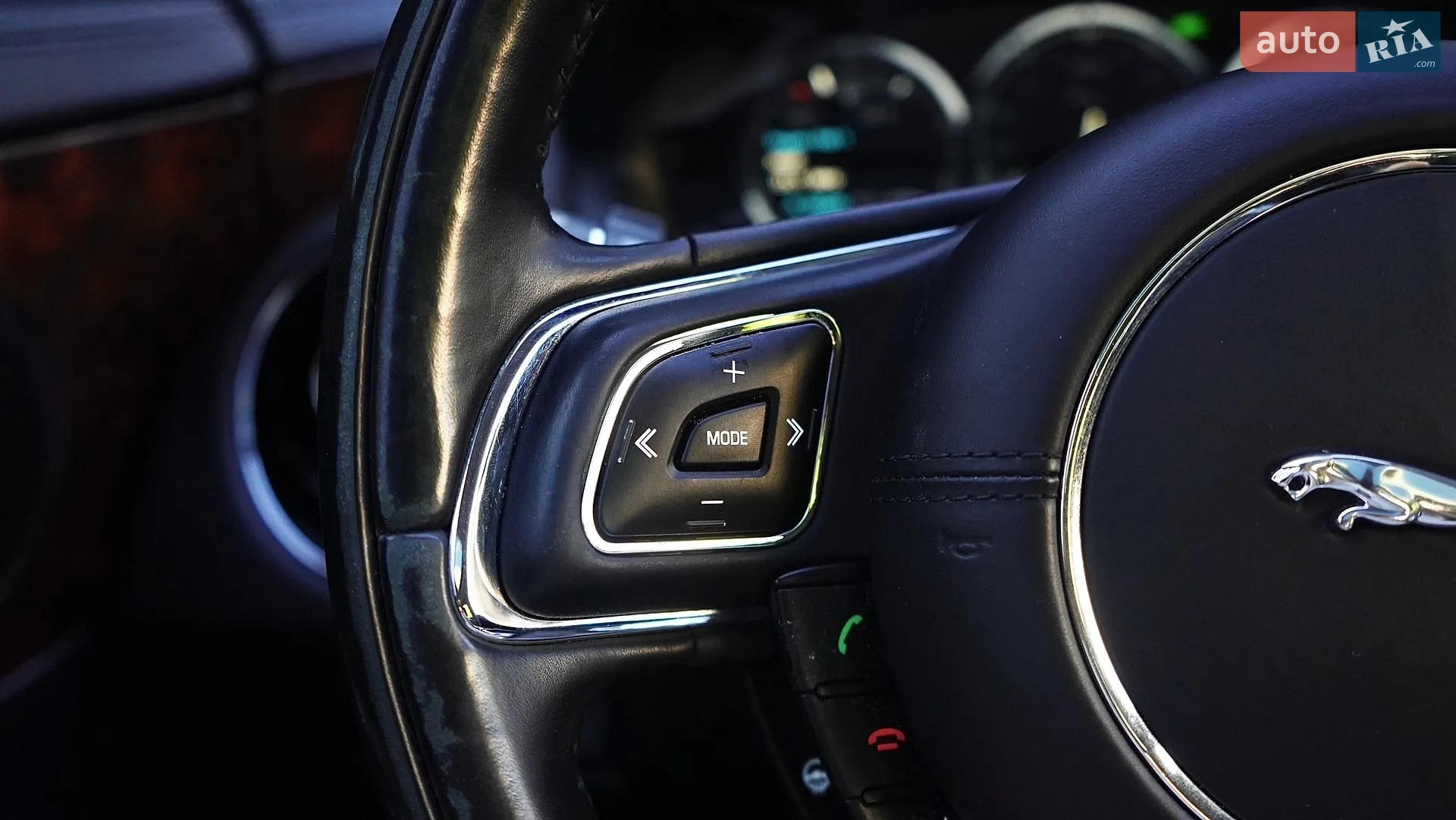 2015 Jaguar XJ - мініатюра 35