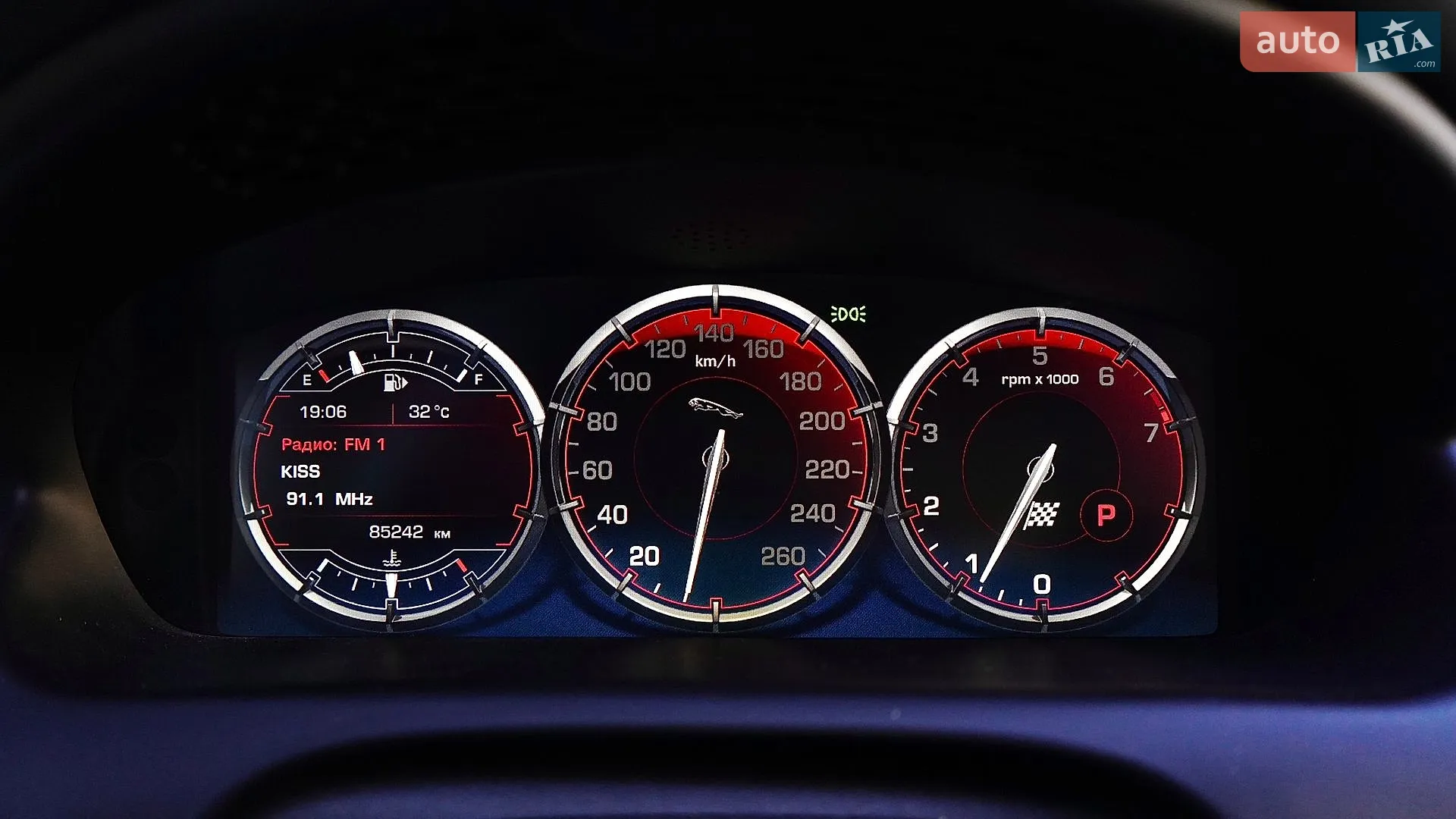 2015 Jaguar XJ - мініатюра 40