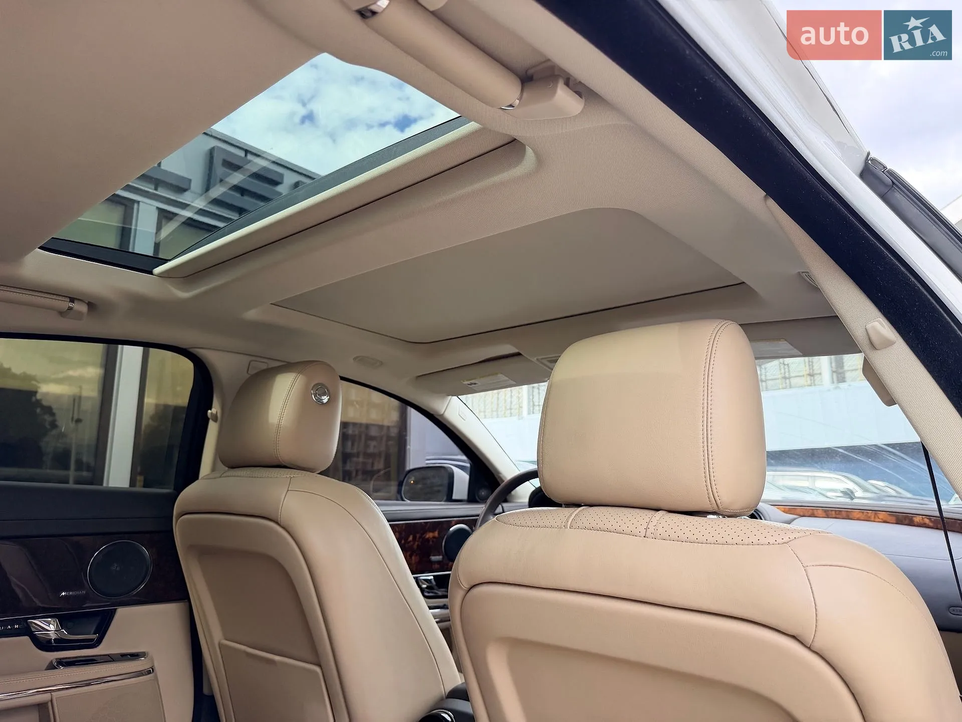 2013 Jaguar XJ - мініатюра 23