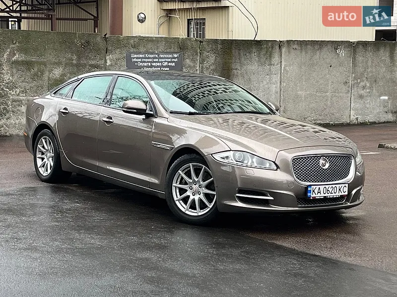 Jaguar XJ