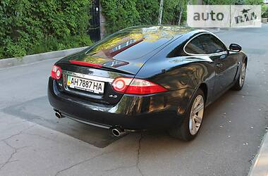 Купе Jaguar XK 2007 в Донецьку