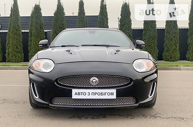 Купе Jaguar XK 2010 в Киеве