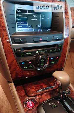 Кабриолет Jaguar XK 2006 в 