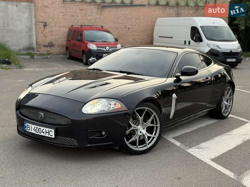 Купе Jaguar XK 2007 в 