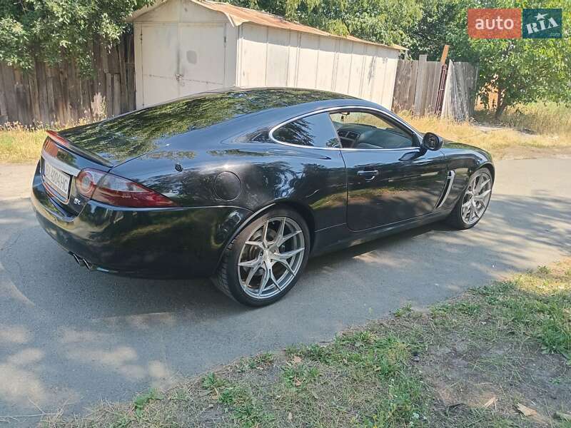Купе Jaguar XK 2007 в Киеве
