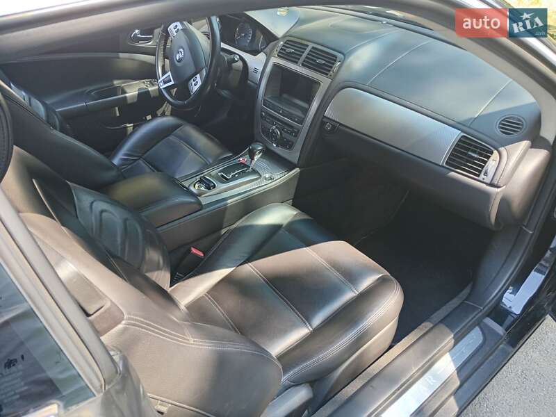 Купе Jaguar XK 2007 в Киеве