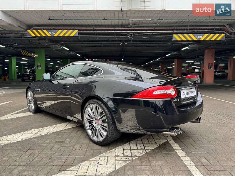 Купе Jaguar XK 2013 в Киеве