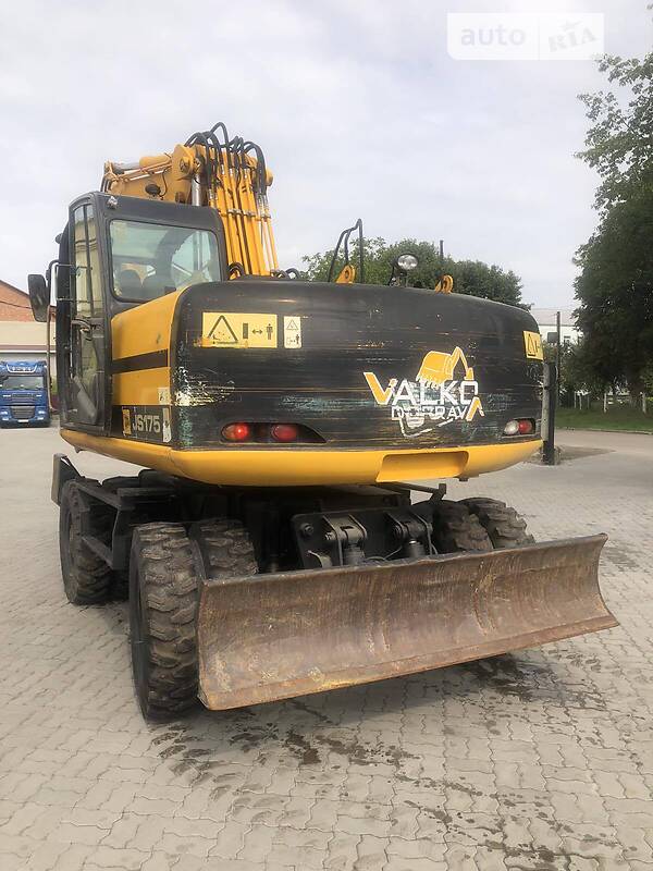 Екскаватор навантажувач JCB 175 2006 в Калуші