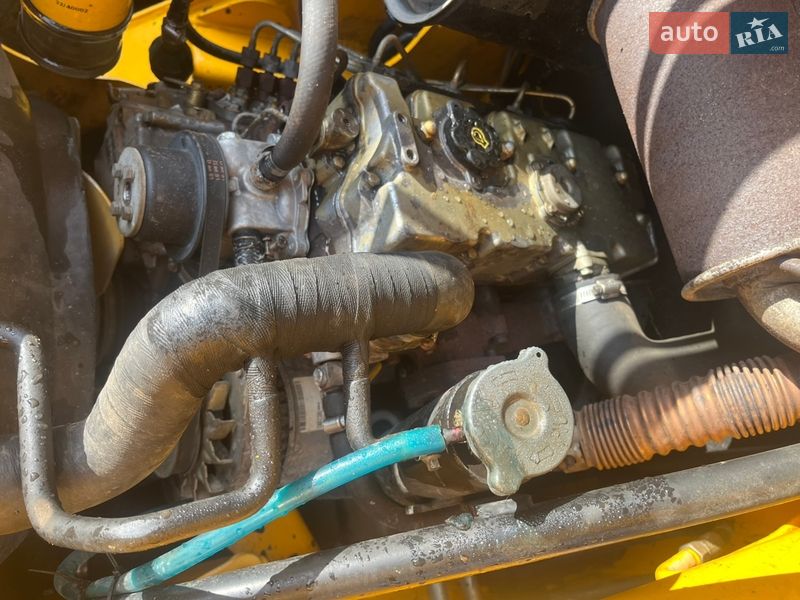 Экскаватор погрузчик JCB 1CX 2003 в Малине