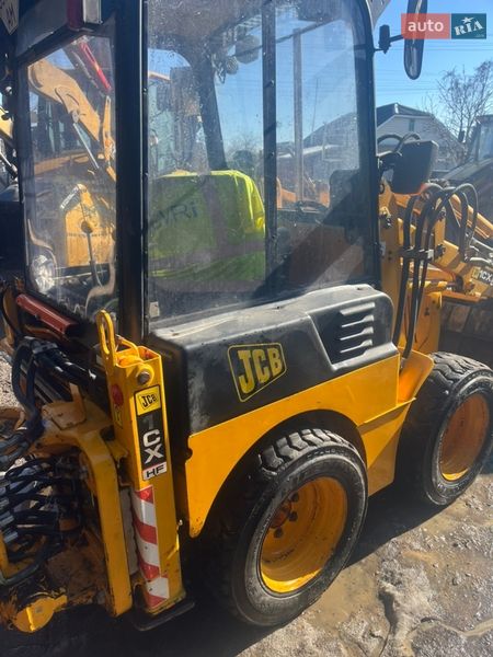 Экскаватор погрузчик JCB 1CX 2003 в Малине