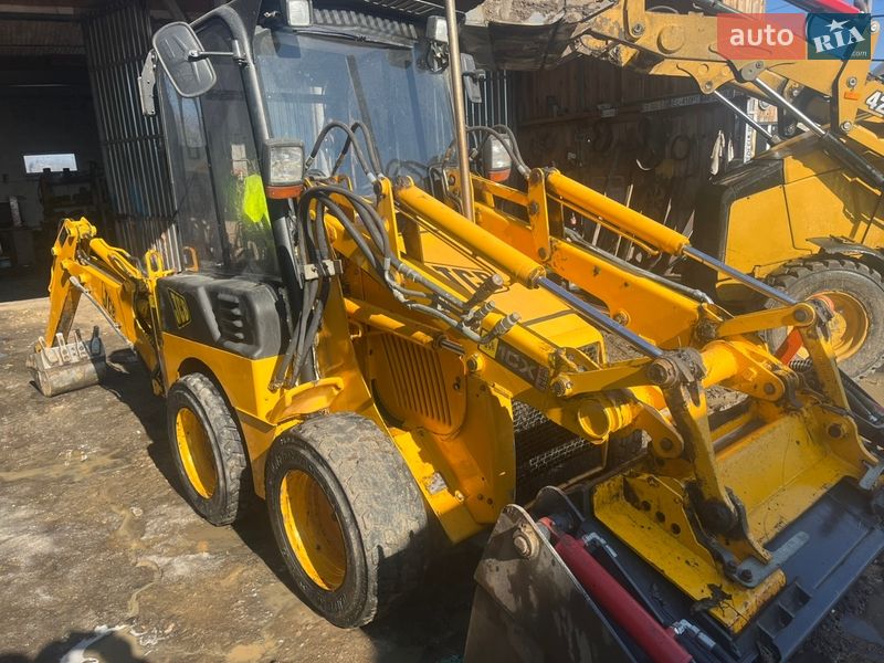 Экскаватор погрузчик JCB 1CX 2003 в Малине