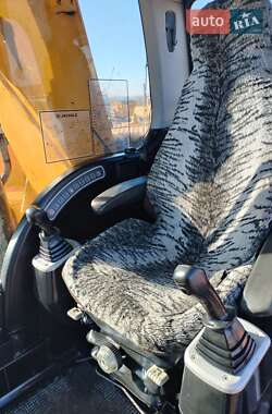 Экскаватор погрузчик JCB 220 2011 в Тернополе