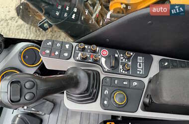 Гусеничный экскаватор JCB 220 2018 в 