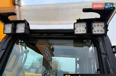 Гусеничный экскаватор JCB 220 2018 в 