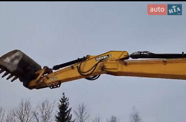 Гусеничный экскаватор JCB 220 2010 в 