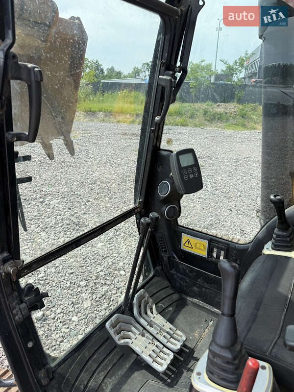 Гусеничный экскаватор JCB 220 2013 в Киеве фото 19 Гусеничный экскаватор JCB 220 2013 в Киеве