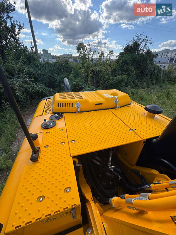 Экскаватор погрузчик JCB 220 2021 в Киеве