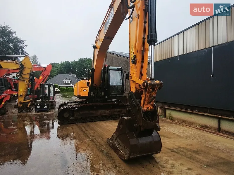 JCB 220 2017