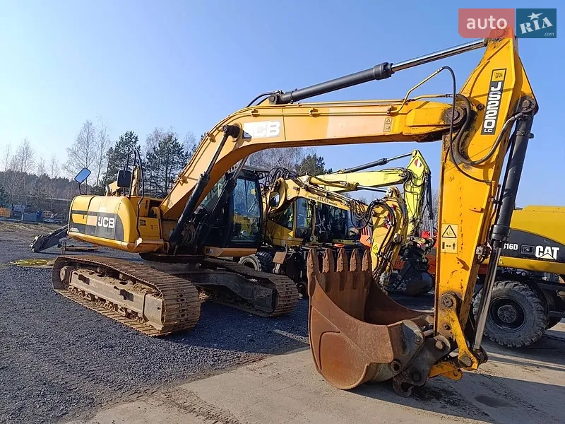 JCB 220 2010