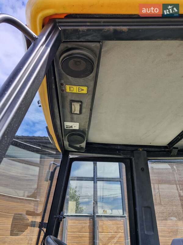 Экскаватор погрузчик JCB 2CX 2008 в Черновцах