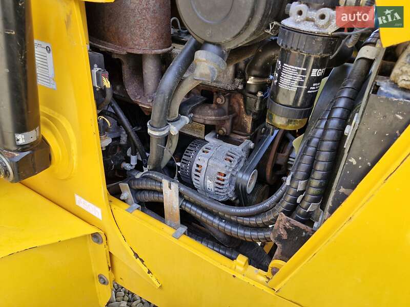 Экскаватор погрузчик JCB 2CX 2008 в Черновцах