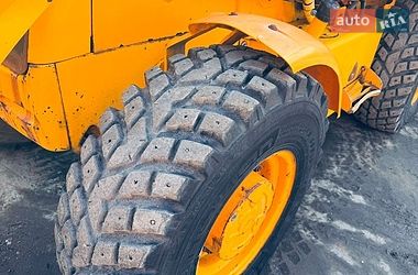 Экскаватор погрузчик JCB 2CX 2004 в Луцке