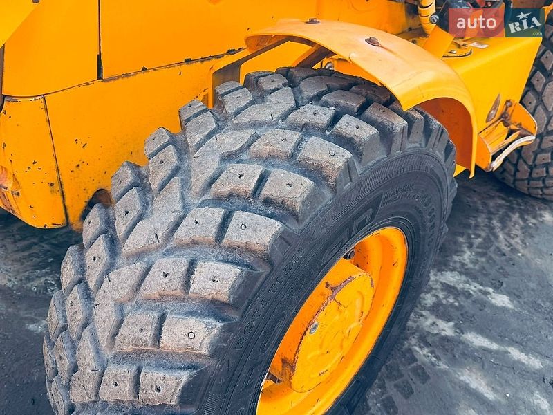Экскаватор погрузчик JCB 2CX 2004 в Луцке