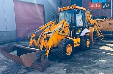 Экскаватор погрузчик JCB 2CX 2004 в Луцке