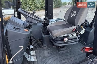 Екскаватор навантажувач JCB 2CX 2003 в Чернівцях