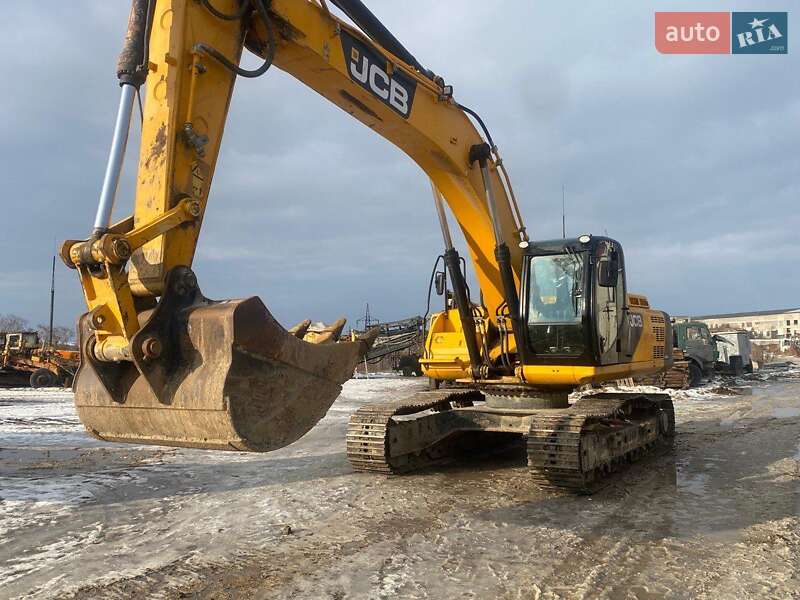 Экскаватор погрузчик JCB 330 2013 в Тернополе
