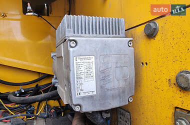 Гусеничный экскаватор JCB 330 2010 в 