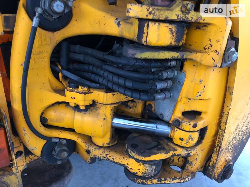 Екскаватор навантажувач JCB 3CX 2000 в Горохові