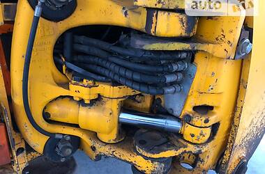 Экскаватор погрузчик JCB 3CX 2000 в 