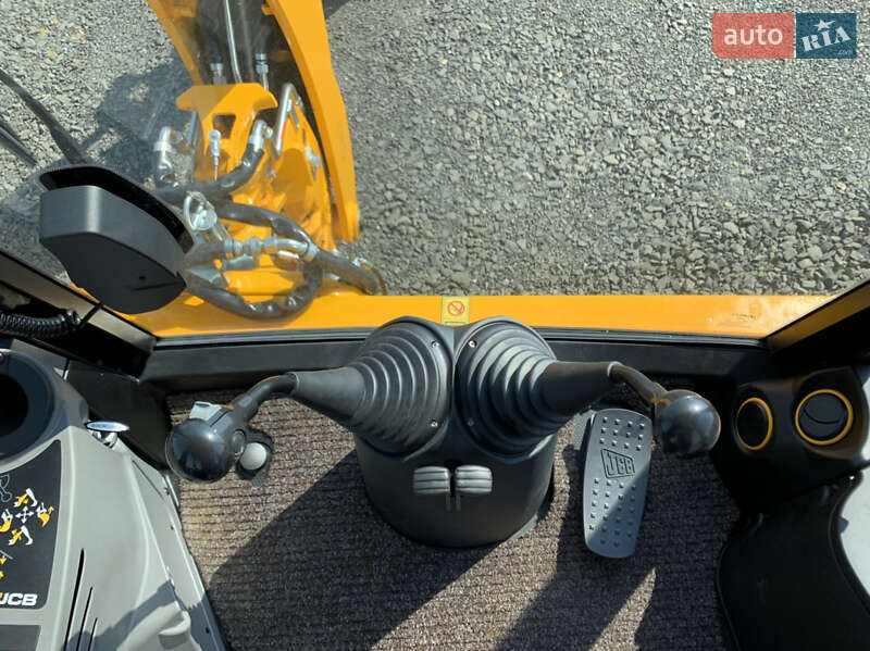 Екскаватор навантажувач JCB 3CX 2021 в Луцьку