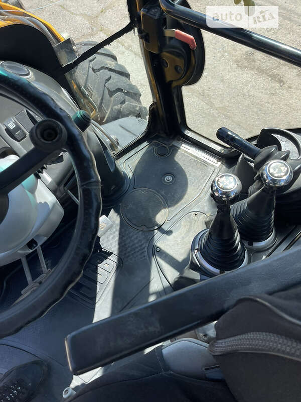 Экскаватор погрузчик JCB 3CX 2009 в Одессе