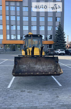 Екскаватор навантажувач JCB 3CX 2004 в Дніпрі