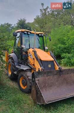 Экскаватор погрузчик JCB 3CX 2015 в Черновцах