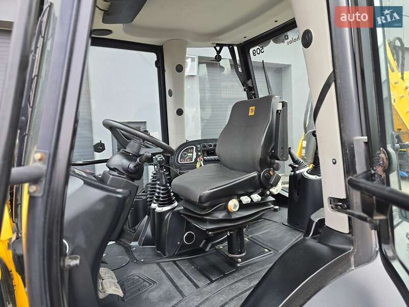 Экскаватор погрузчик JCB 3CX 2017 в Ровно