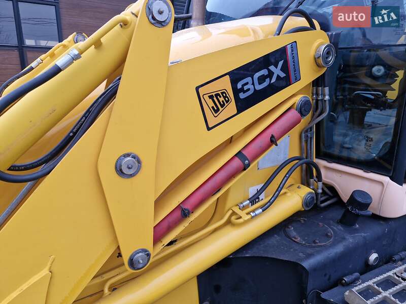 Экскаватор погрузчик JCB 3CX 2005 в Черновцах