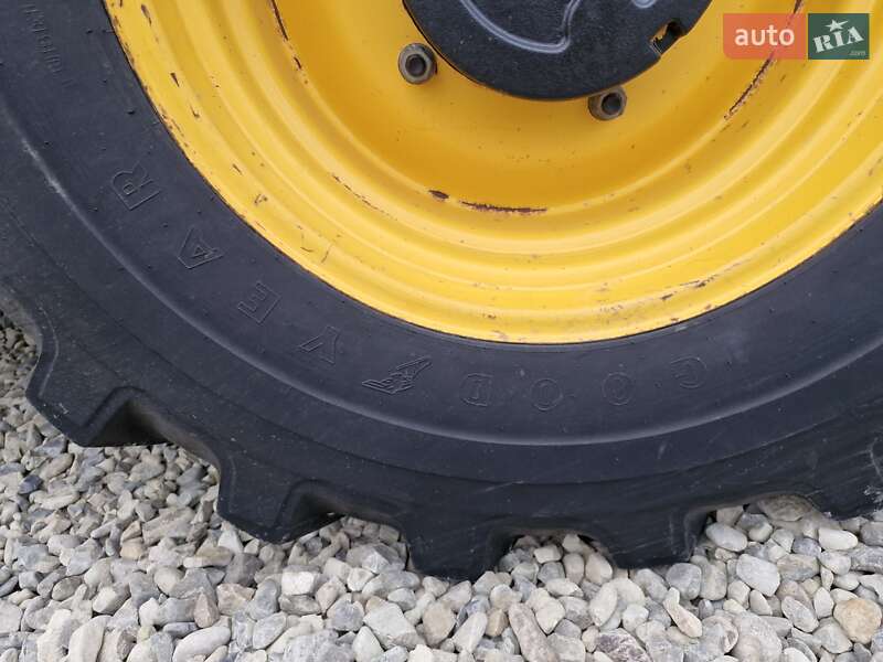 Экскаватор погрузчик JCB 3CX 2005 в Черновцах