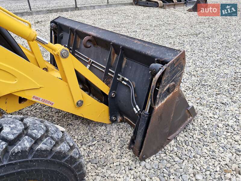 Экскаватор погрузчик JCB 3CX 2005 в Черновцах