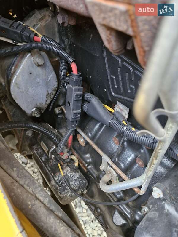 Экскаватор погрузчик JCB 3CX 2005 в Черновцах