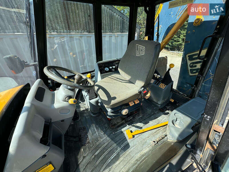 Екскаватор навантажувач JCB 3CX 2001 в Києві