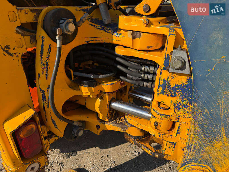 Екскаватор навантажувач JCB 3CX 2001 в Києві