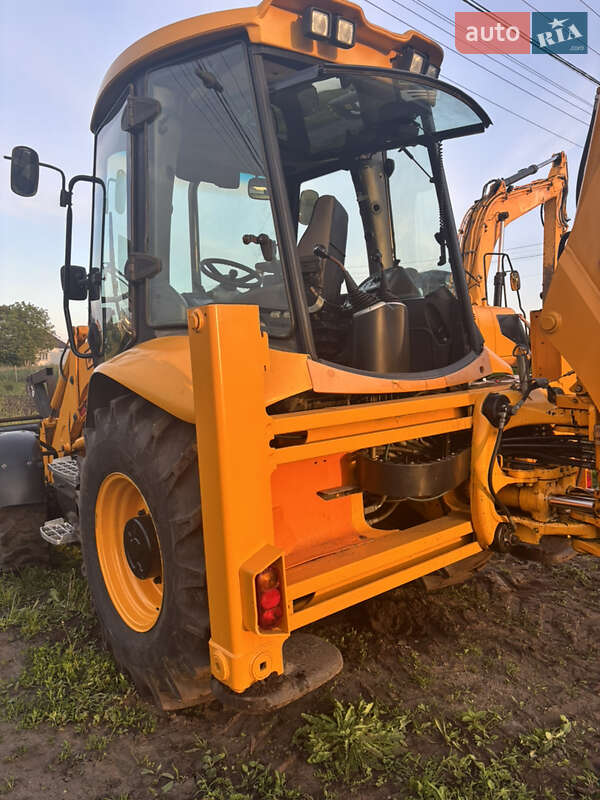 Экскаватор погрузчик JCB 3CX 2007 в Львове фото 9 Экскаватор погрузчик JCB 3CX 2007 в Львове