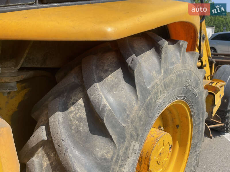 Екскаватор навантажувач JCB 3CX 2002 в Києві